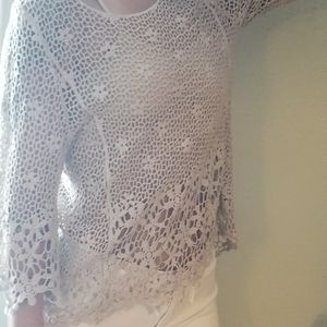 Three quarter sleeve top